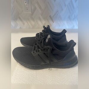 Adidas UltraBoost 5.0 DNA “Black Beam Green”